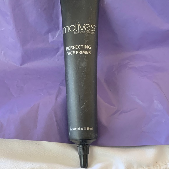 Perfecting Face Primer - motives by Loren Redinger - Picture 1 of 2